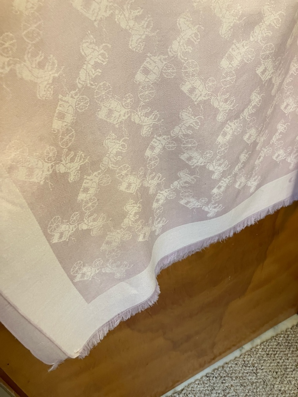 COACH. Soft Pink Stagecoach & Horse Jacquard Scarf. PALE Pink. Good Used Cond. - Picture 3 of 15